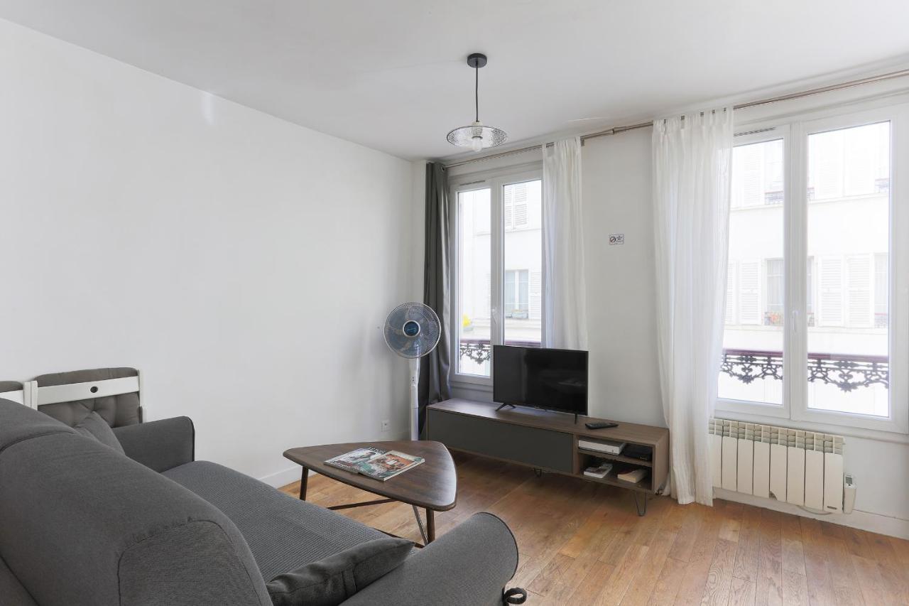 Eiffel Tower Royal Apartment Париж Экстерьер фото